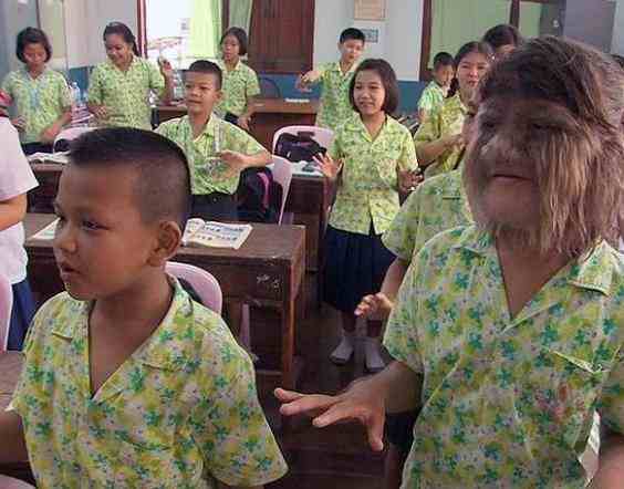 Dünyanın ən tüklü qızını bir də indi görün -  FOTOLAR